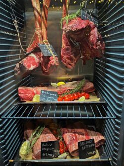 carne-fresh-cut-maturator-cluj-restaurant-casa-boema Specialități de carne fresh cut disponibile în Cluj-Napoca, la restaurantul Casa Boema